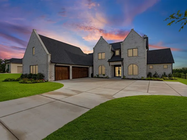 2704 Veridian Point Dr, Burleson, TX 76028