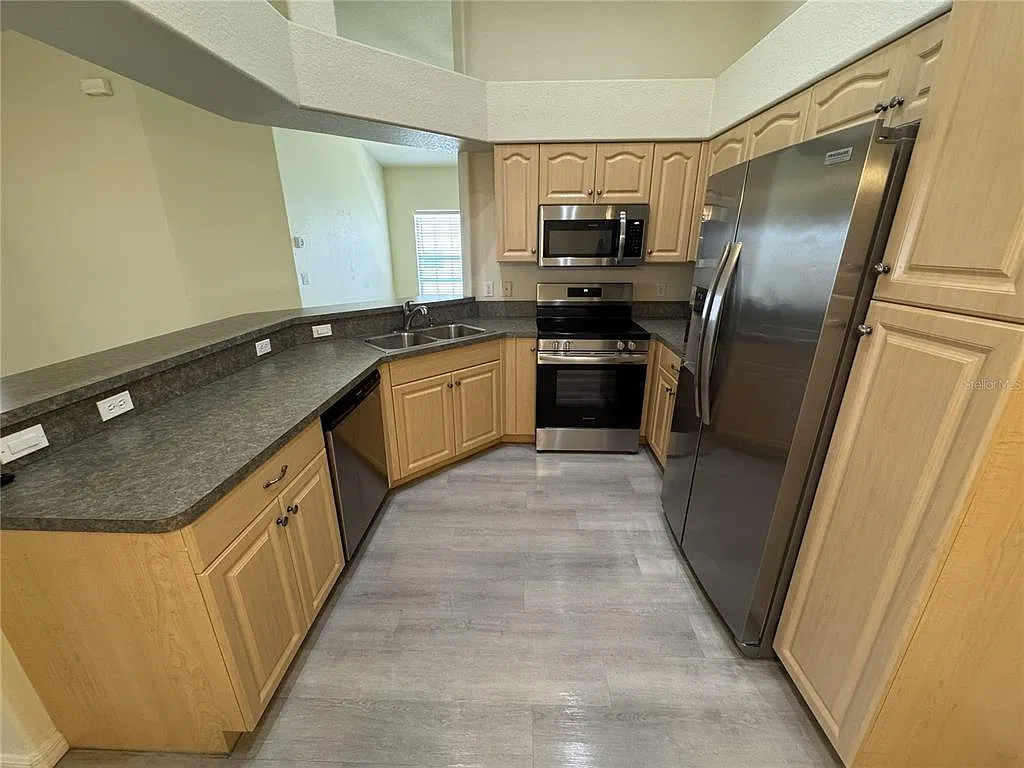 2 bed, 2.0 bath, 1235 sqft, $2,100 — Photo 4