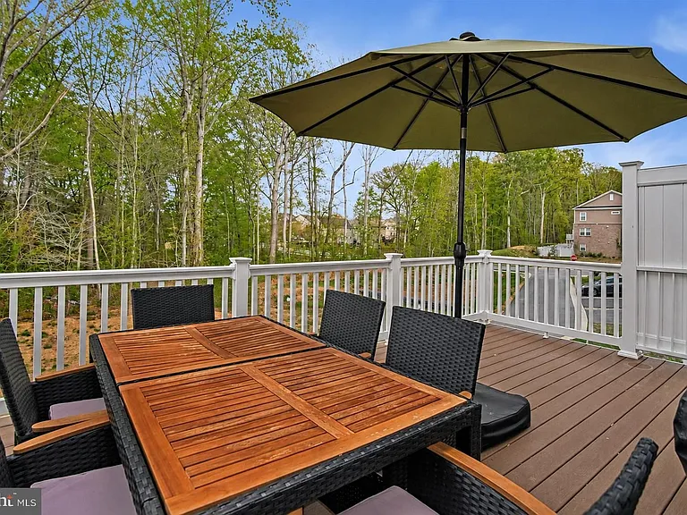 2764 Bridgewater Dr — Photo 3