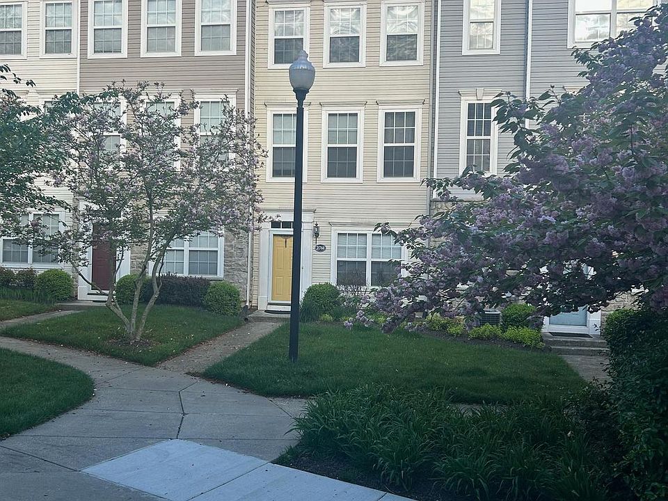 1st image of 21760 Ascot Ct #21760