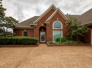 6747 Booth Forrest Dr, Bartlett, TN 38135