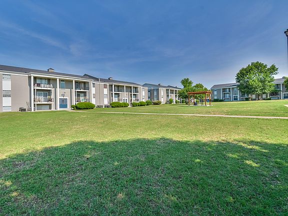 Large Courtyard view with Exterior Paint update