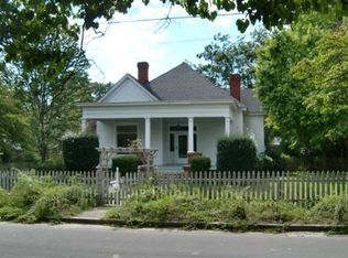 202 Rosewood Dr, Dublin, GA 31021