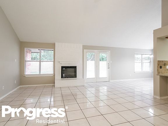 3rd image of 5234 Pine Cliff Dr