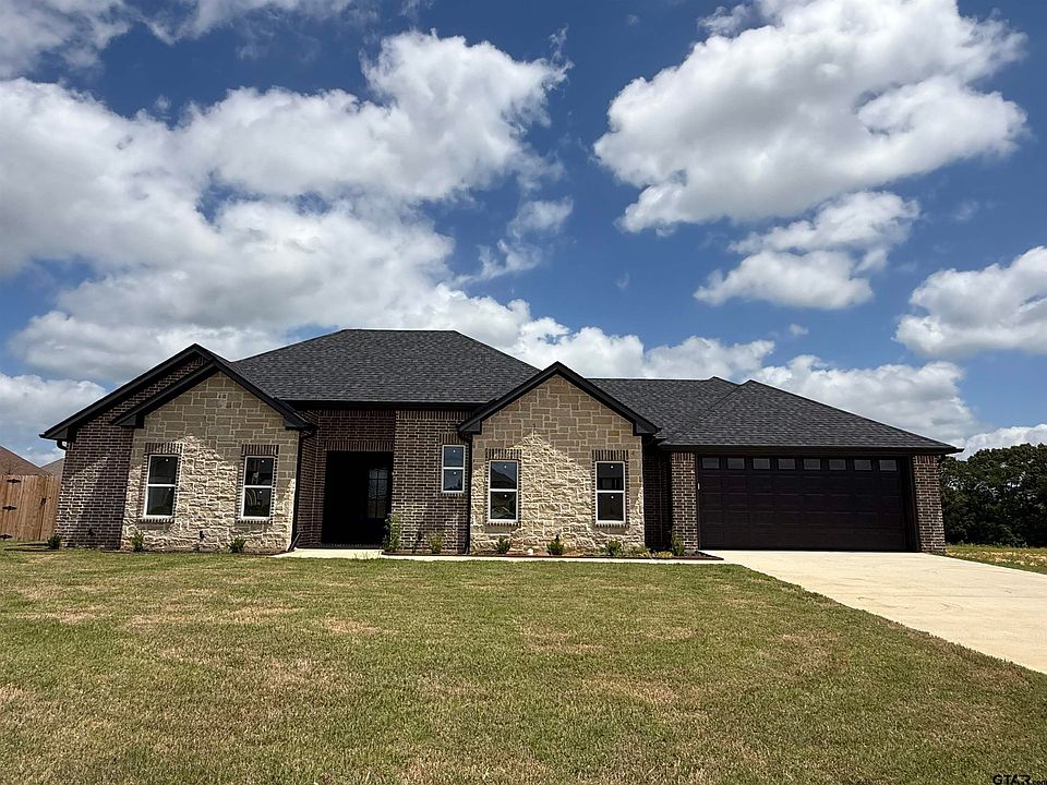 1st image of 636 Prince Ln