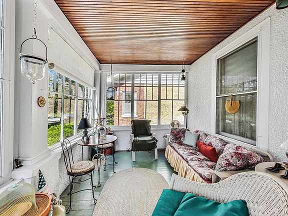 2nd image of 6819 N Olcott Ave