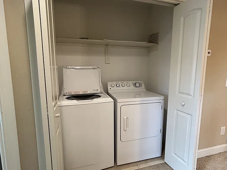 1629 Brook Hollow Dr #A — Photo 20