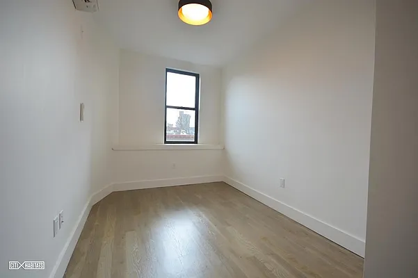 Rented by Citi Habitats | media 40