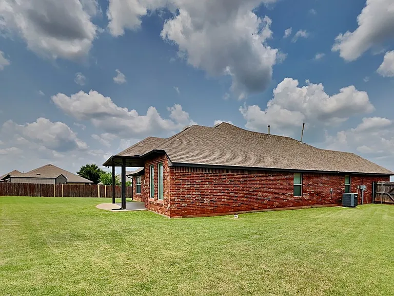 701 Abilene Way — Photo 21