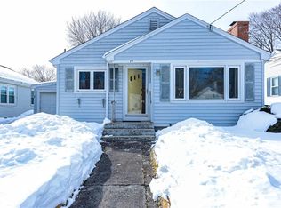 77 Gardiner Ave, East Providence, RI 02914