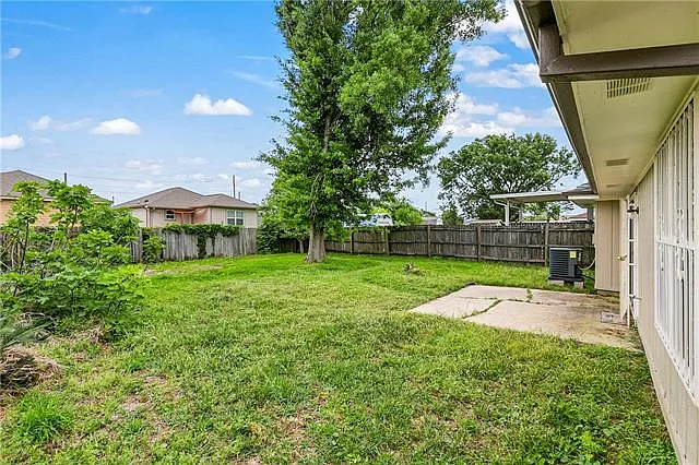 1516 Mayfield St — Photo 14