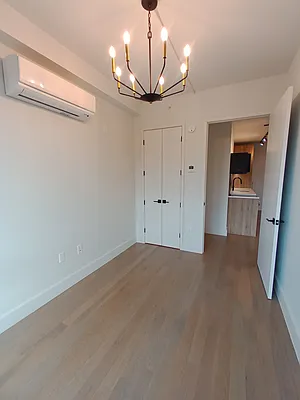 Rented by City Vista Inc | media 64