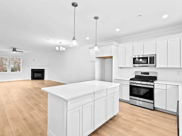 3 Wildwood Lane #B, Sagamore Beach, MA 02562