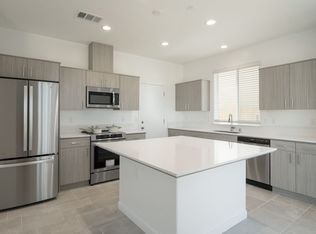 2966 E Tierra Dr, Fresno, CA 93730
