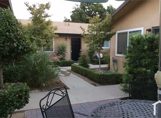 2 bed, 1100 sqft, $1,400 — Photo 4