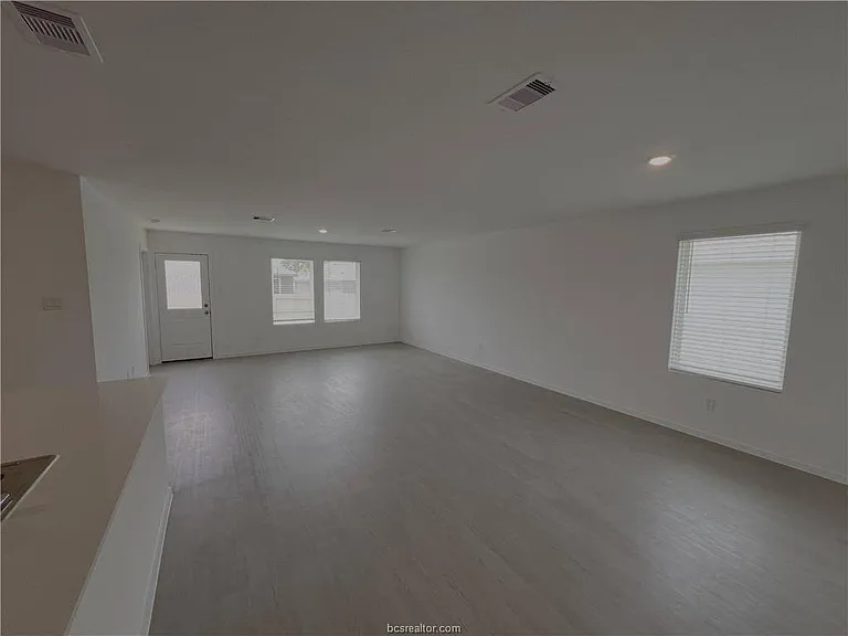 5433 Bear Run — Photo 2