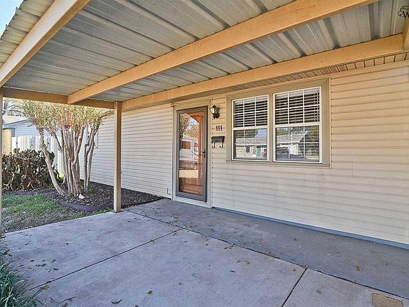 3rd image of 111 S Kirkwell Cir