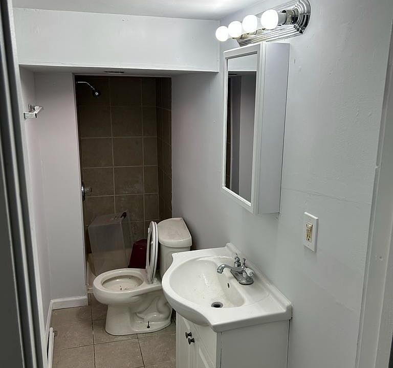 2nd image of 658 River St #3
