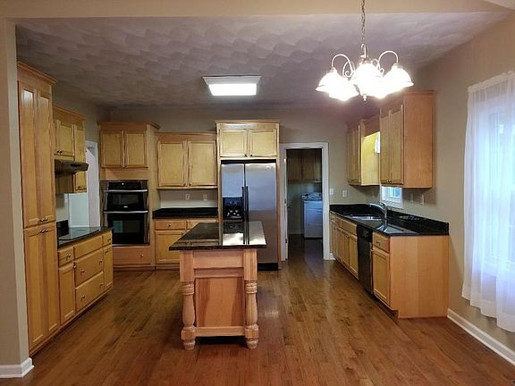 3rd image of 157 Tidewater Dr