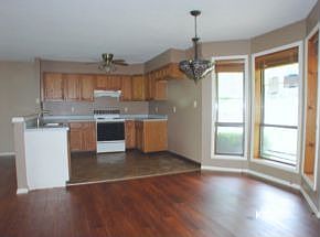 5th image of 455 Fairlawn Dr