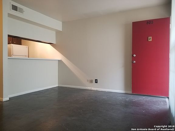 5th image of 8702 Village Dr