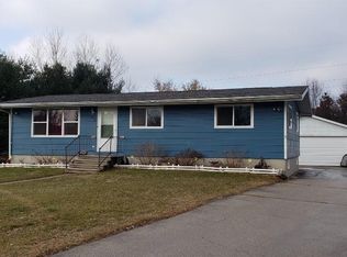 410 Cherry Ct, Peshtigo, WI 54157