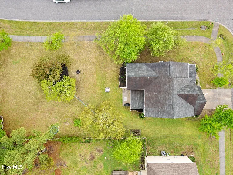 154 Cornel Ln — Photo 37