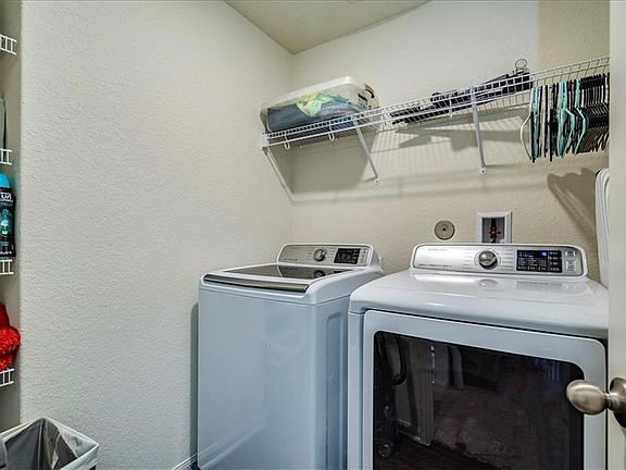 5th image of 1343 Breanna Ln