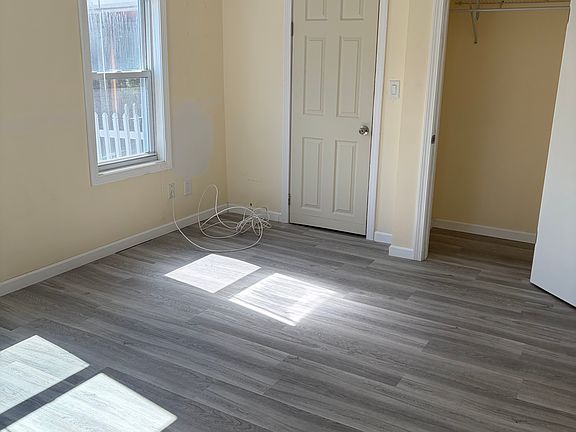 5th image of 40 Fort St APT 2