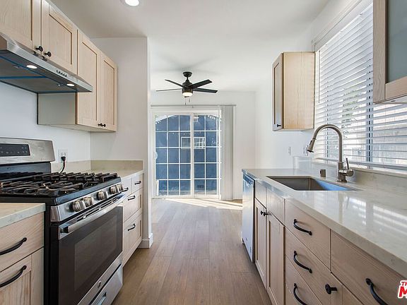 5th image of 11208 Califa St