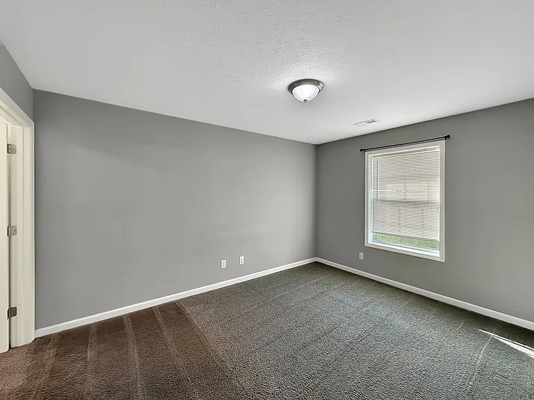 2303 N Broadway St — Photo 64