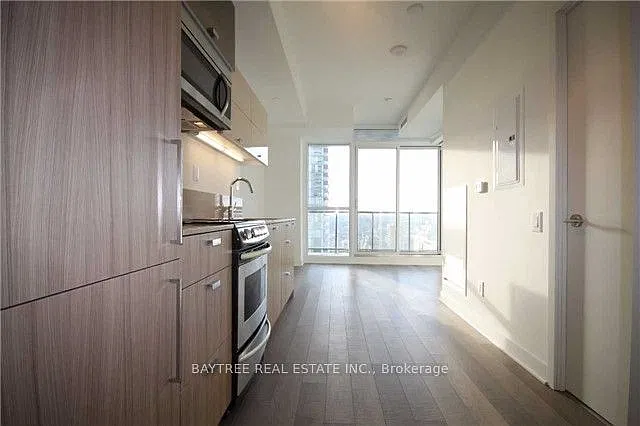 290 Adelaide St W #3802