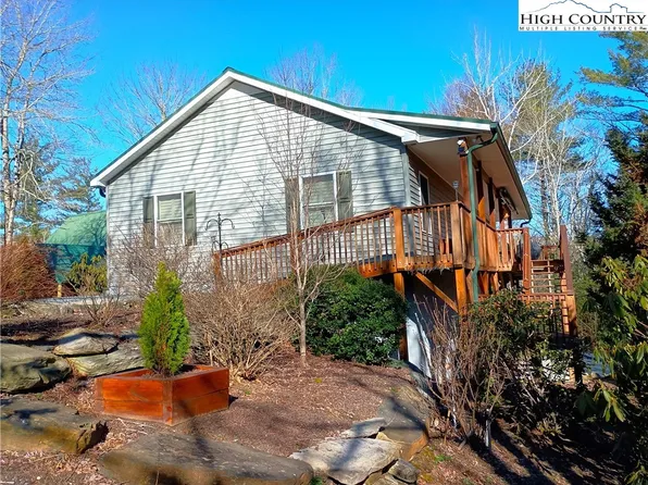 39 Laurel Lane, Newland, NC 28657