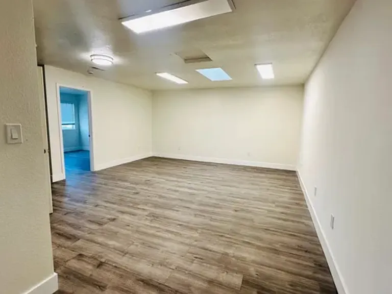 235 Reindollar Ave #C — Photo 3