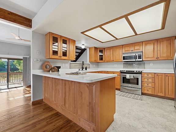 4th image of 392 1/2 E Valley Cir