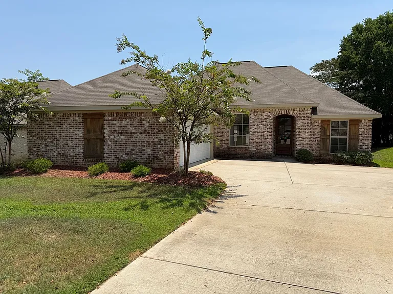 464 Silver Hill Dr — Photo 1