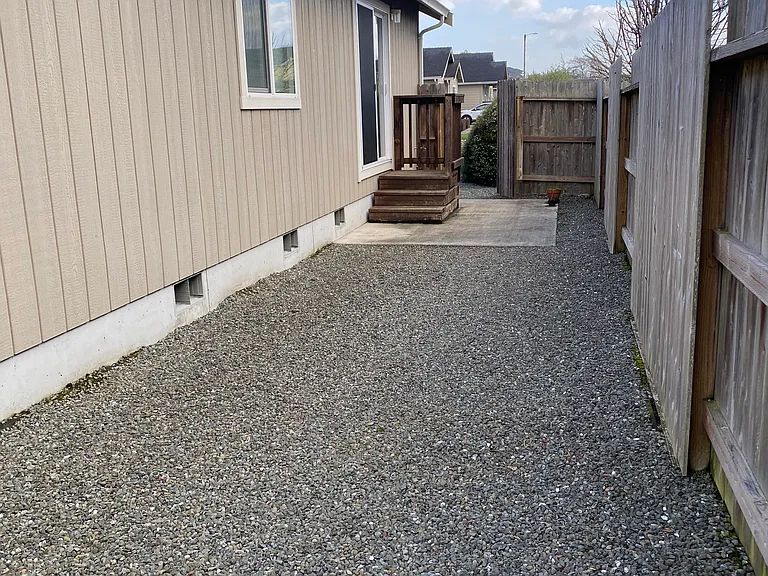 1950 Elmwood Pl — Photo 11