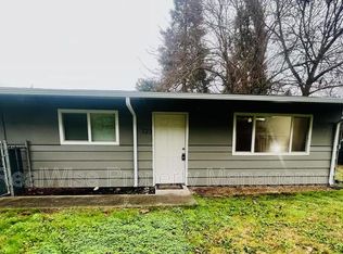 723 SW Bridge St, Grants Pass, OR 97526