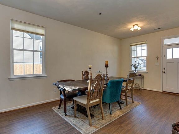 3rd image of 1324 Penrose Ln