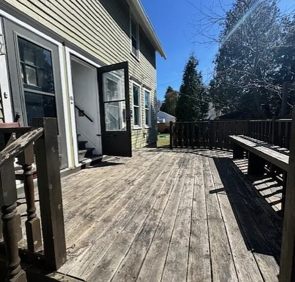 1015 Madison St — Photo 2