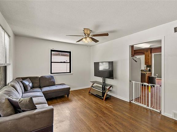 5th image of 406 S Vassar Ave