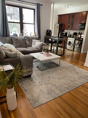 Rented by Bond New York | media 3