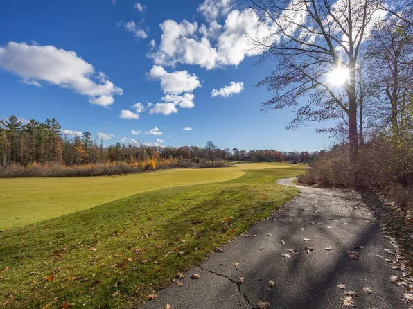 6054 Dublin Dr, Stanwood, MI 49346