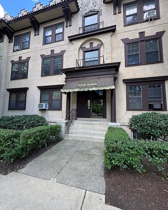 1718 Commonwealth Ave #5