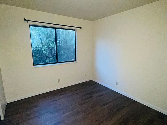 5th image of 5500 Moorhouse Ct