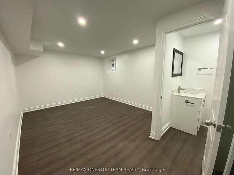 1410 Winterbourne Dr #LOWER — Photo 6