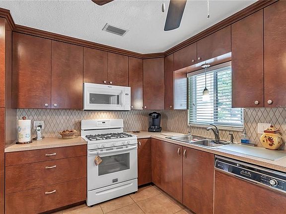 4th image of 2028 66th Ave S