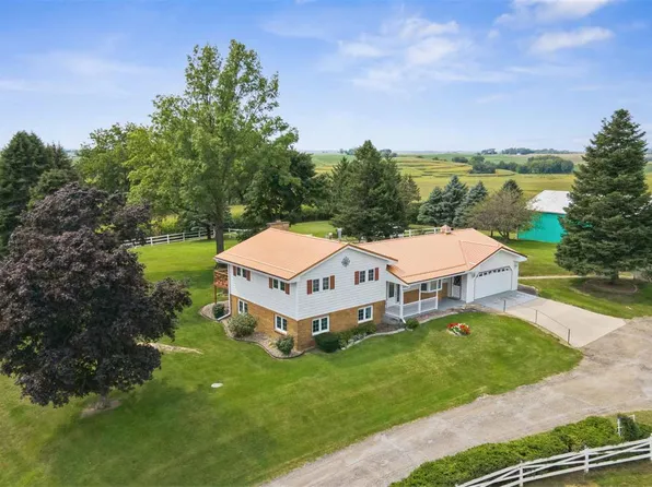 3857 Ivy Ave SW, Oxford, IA 52322