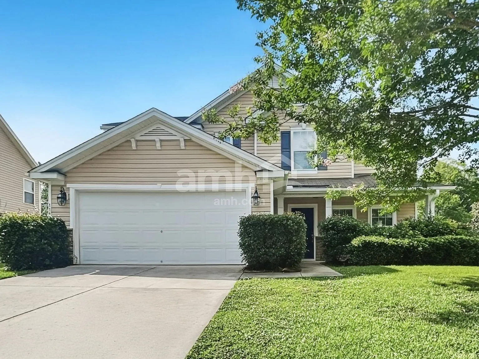4 bed, 2.5 bath, 2591 sqft, $2,595 — Photo 1