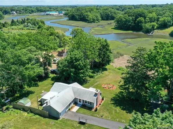 38 Ingham Hill Road, Old Saybrook, CT 06475